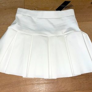High waisted white skirt!!